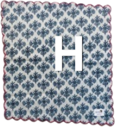 縁取り刺繍の上品ハンカチ
