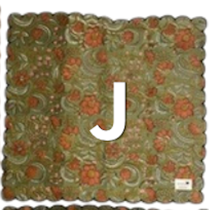 縁取り刺繍の上品ハンカチ