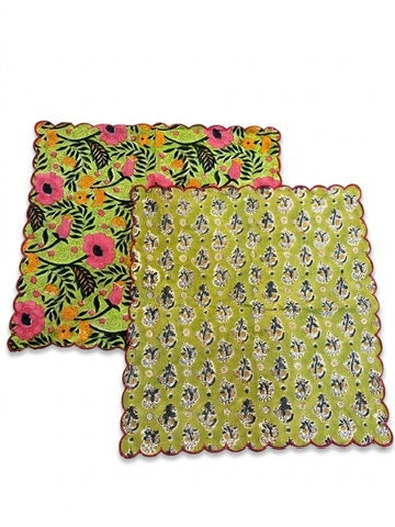 縁取り刺繍の上品ハンカチ