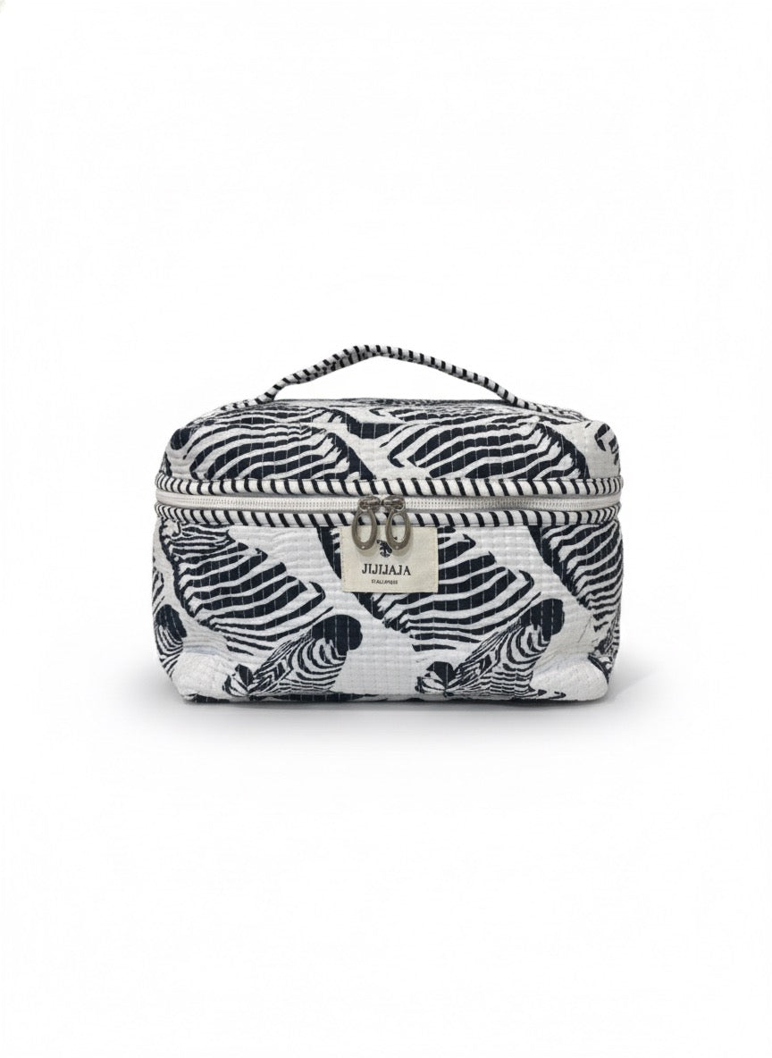 【大きめバニーポーチ】日常にときめきを。私だけの特別を詰め込むポーチ